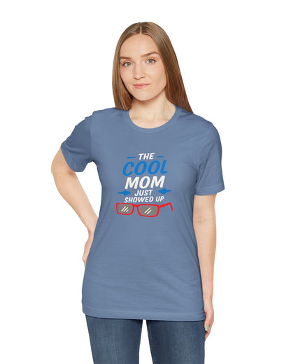 Cool Mom - Trendy Graphic Mom Tee